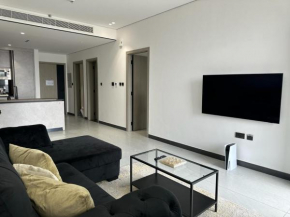Brand New Stunning Private Room With Bathroom *Huge Balcony